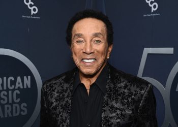 Smokey Robinson Faces Civil Lawsuit Alleging Workplace Misconduct