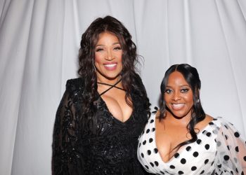 Sherri & Kym’s Hilarious ‘Boots On The Ground’ Dance Mishap