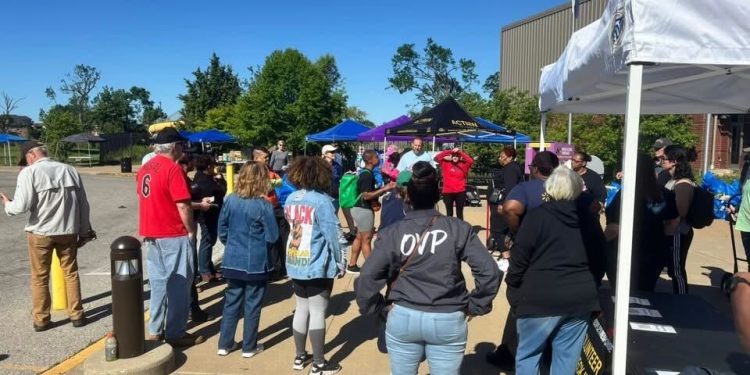 St. Louis Community Fills Relief Gaps Left by Federal Delay