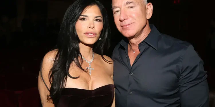 Fans Shocked by Lauren Sánchez’s Transformation in Before-and-After Pics from Years Before She Dated Jeff Bezos