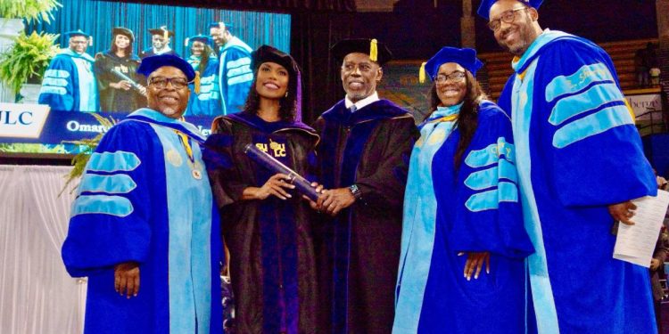 Omarosa Newman picks up law degree from HBCU