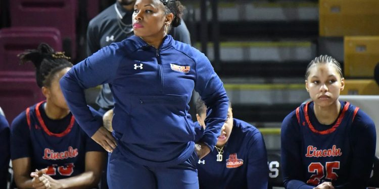HBCU Women’s Basketball Coach Earns National Recognition