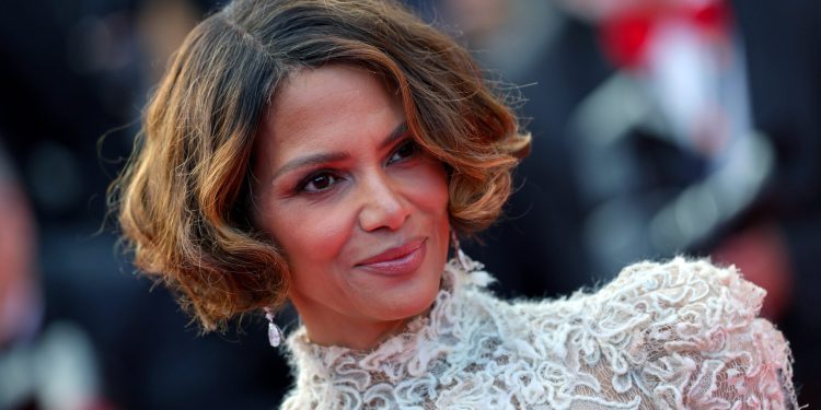 Halle Berry’s New Post Sparks Hilarious Britney Spears Comparison