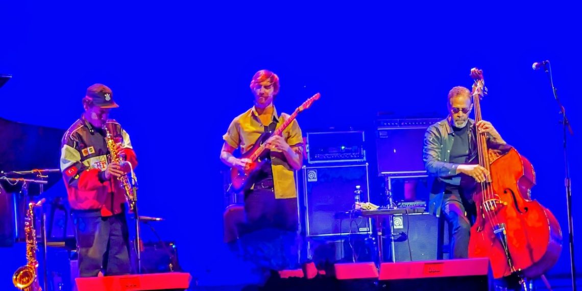 Stanley Clarke impresses Kennedy Center audience with his band