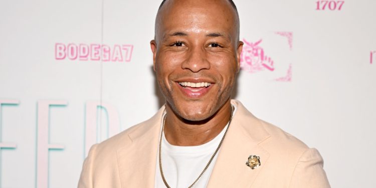 DeVon Franklin’s ‘Divorced Sistas’ Role Has Some Folks Confused