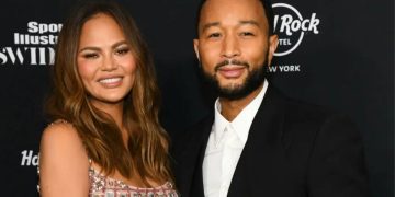 Chrissy Tiegen’s Girls Night Out with ’90s Boy Band Backstreet Boys Takes a Turn After Fans Zoom In on Her Missing Wedding Ring