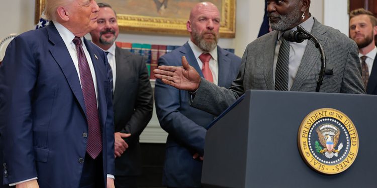 Trump Ripped For Inviting Sex Offender Lawrence Taylor To White House