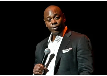 Dave Chappelle’s Family Throwback Photo Sparks Confusion as Fans Realize They’ve Never Actually Seen Them Together