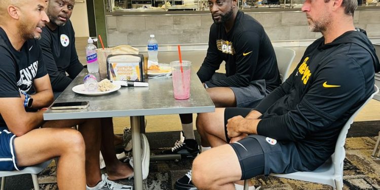 HBCU basketball coach meets with Aaron Rodgers & Dallas Mavericks GM