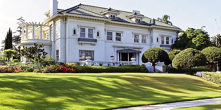 Inside Muhammad Ali’s Former $17 Million LA Home