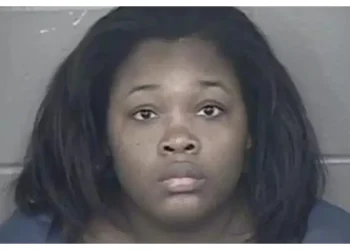 Kansas City Mom Who ‘Accidentally’ Put 1-Month-Old Baby in Smoldering Oven Takes Plea Deal as Murder Charge Suddenly Disappears