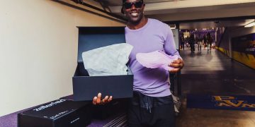 Terrell Owens Gifts Shoes to Daughter’s HBCU Volleyball Team