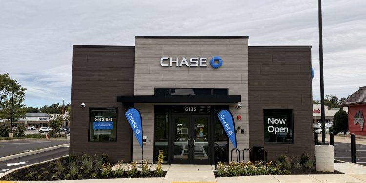 Chase opens newest Greater Washington branch in Oxon Hill