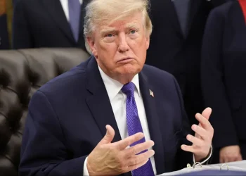 Trump Says He Can Go After Obama, Biden and Hillary Clinton, Then Viewers Spot What’s Behind Him and Can’t Turn Away